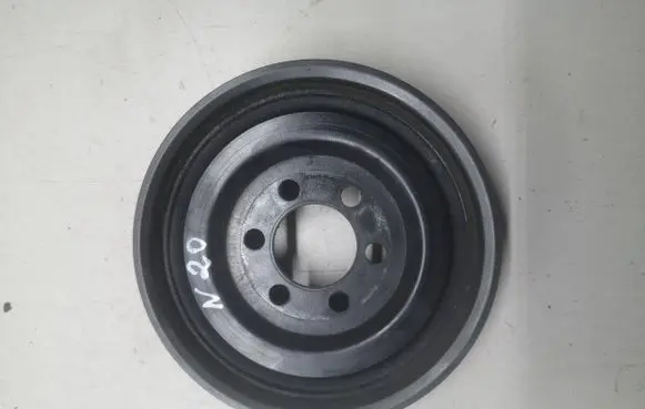 BMW X3 F25 Crankshaft pulley 7624102 131005 131006