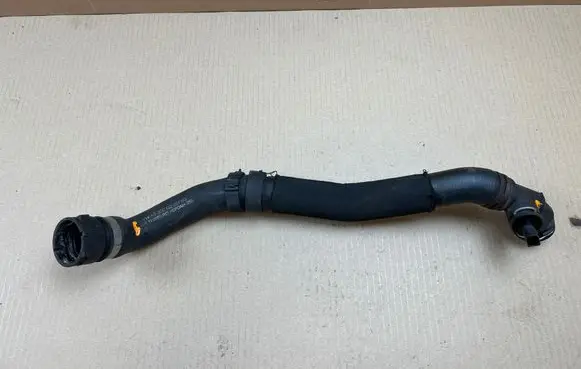 Volkswagen PASSAT B6 Engine coolant pipe/hose 3C0122051BQ