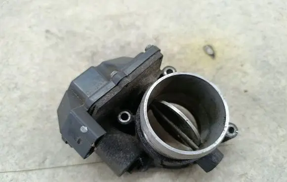 Volkswagen Crafter Throttle body valve