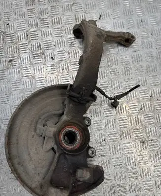Volkswagen PASSAT B5.5 Front wheel hub spindle knuckle 