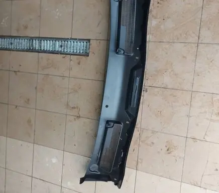 Ford Kuga I Wiper trim 8V41S02216