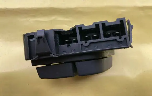Mercedes-Benz C AMG W204 Seat control switch A2048708910