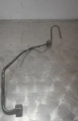 Nissan X-Trail T30 Fuel injector supply line/pipe 