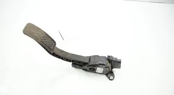 Ford Fiesta Accelerator throttle pedal 8V21-9T836-AA