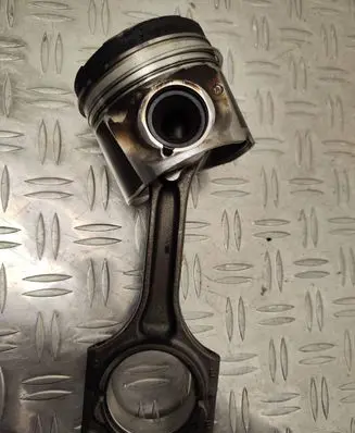 Volvo XC60 Piston with connecting rod 81l123