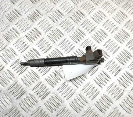 Toyota Land Cruiser (BJ70) Fuel injector 2367011010