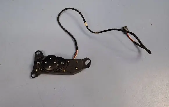 Mercedes-Benz E W211 Wing mirror switch A2118215479