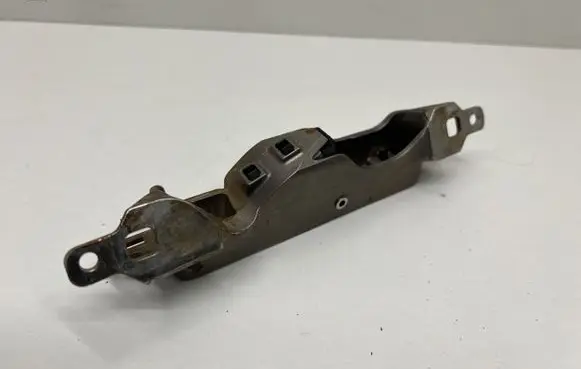 BMW Z4 g29 Convertible roof lock/latch 7181730