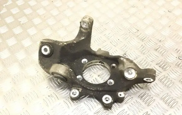 Mercedes-Benz E W238 Rear wheel hub A2133572600