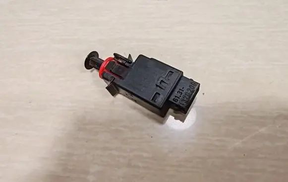 BMW 3 E36 Brake pedal sensor switch 61311378208 1378208