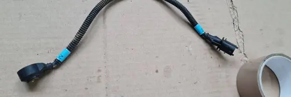 Maserati Quattroporte Detonation knock sensor 0261231223