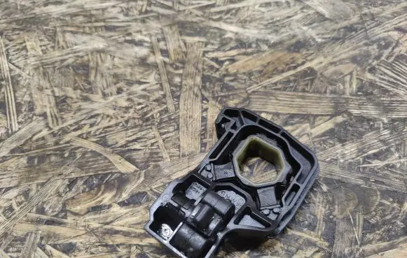 BMW 7 F01 F02 F03 F04 Radiator mount bracket 1711757524703