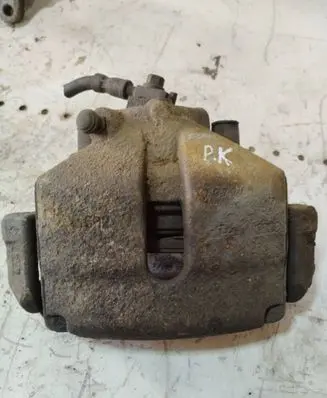 Volkswagen PASSAT B6 Front brake caliper