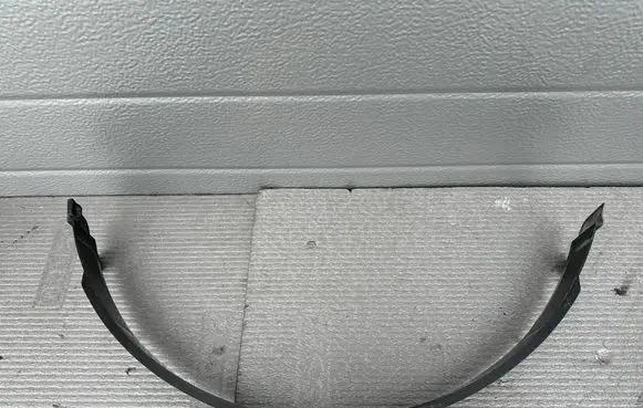 Nissan King Cab, Navara Radiator mount bracket 2147780G00