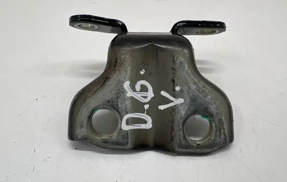 MG ZS Rear door upper hinge 