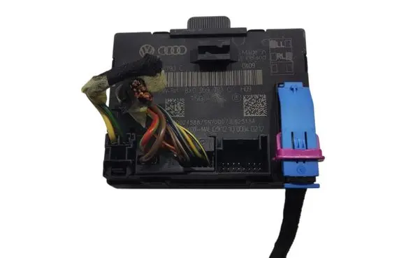 Audi A1 Door control unit/module 8X0959793C