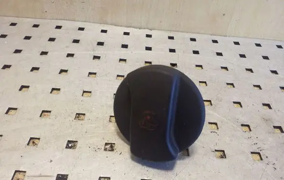 Volkswagen Sharan Coolant expansion tank/reservoir cap 7M0121321