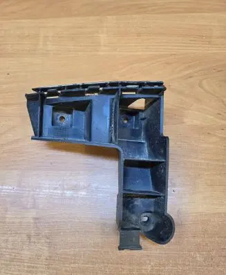 Volvo XC70 Rear bumper mounting bracket 30678650