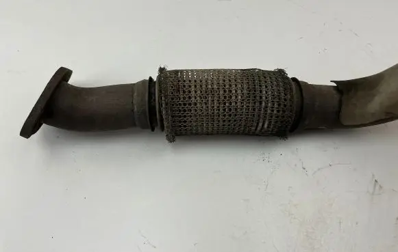 Volkswagen Golf VI Exhaust flexible connection 