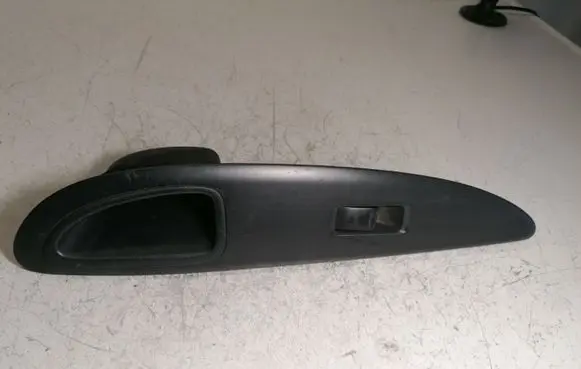 Nissan Primera Electric window control switch 80951AV700
