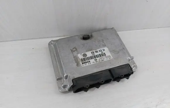 Volkswagen PASSAT B5 Engine control unit/module 038906018GA 0281010170