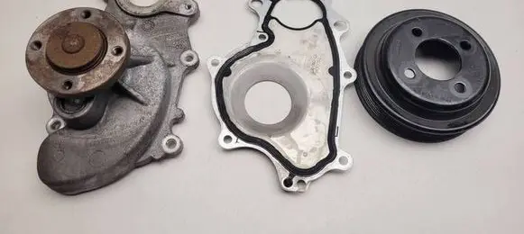 Ford Mustang VI Water pump BR3E8A528GA