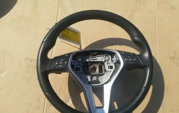 Mercedes-Benz CLS C218 AMG Steering wheel
