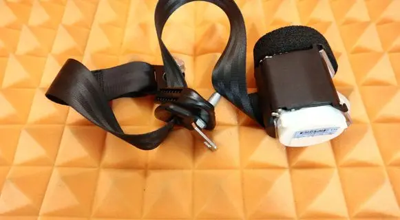 Ford Ka Rear seatbelt