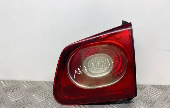 Volkswagen Tiguan Tailgate rear/tail lights 5N0945094C