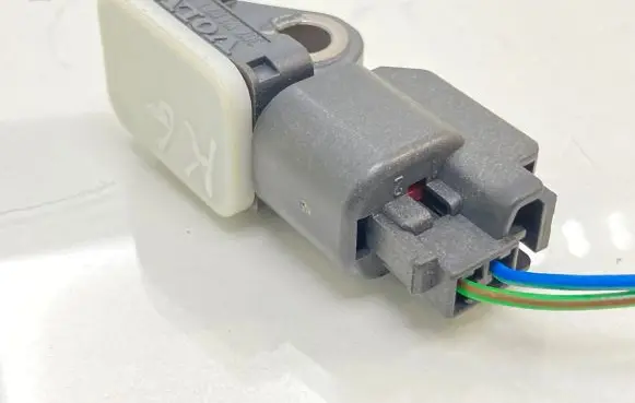 Volvo XC70 Airbag deployment crash/impact sensor 30712107