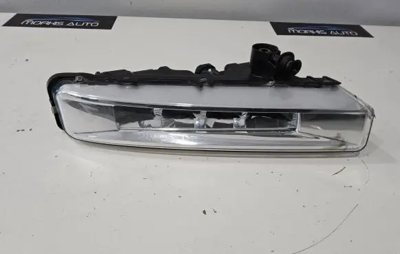 BMW 5 G30 G31 Front fog light 7349131 89250251