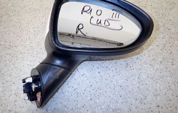 KIA Rio Front door electric wing mirror