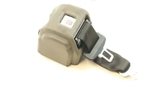 Rear seatbelt