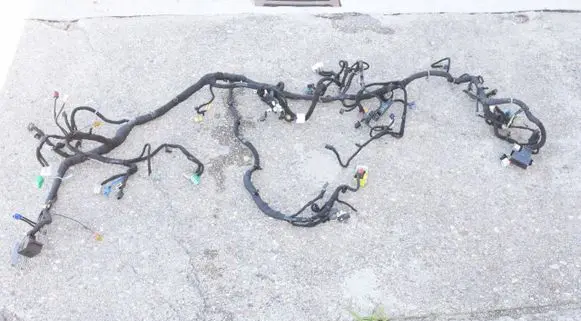Chevrolet Camaro Engine installation wiring loom 23400233