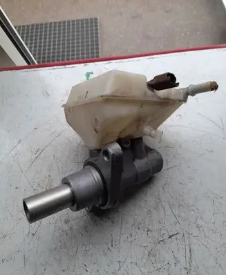 Citroen C4 I Picasso Master brake cylinder 9654002180 03355815253