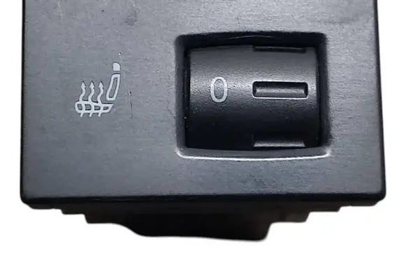 Volkswagen Touareg I Seat heating switch 7L6963564