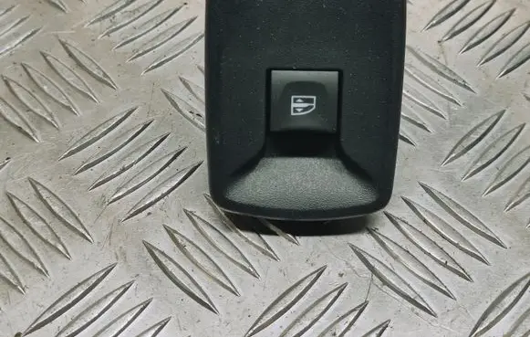 Dacia Sandero Electric window control switch 00235634