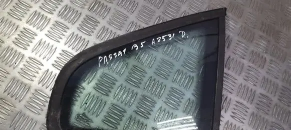 Hyundai Trajet Front triangle window/glass 43R00048 43R-00048