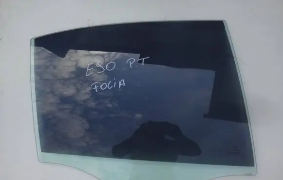 BMW 3 E90 E91 Rear door window glass