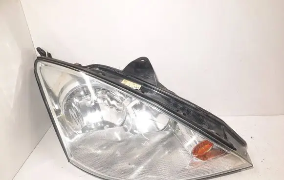 Ford Focus Headlight/headlamp 2M5113W029BG