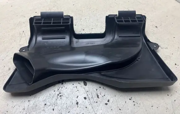 BMW 1 E81 E87 Air intake duct part 7797475 14389710