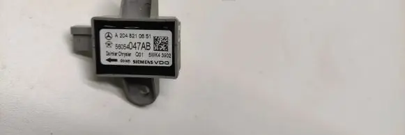 Chrysler Grand Voyager V Airbag deployment crash/impact sensor A2048210651 56054047AB 5WK43902