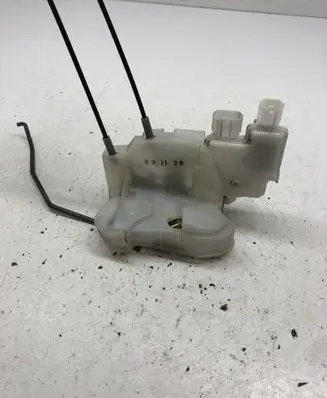 Subaru Legacy Front door lock