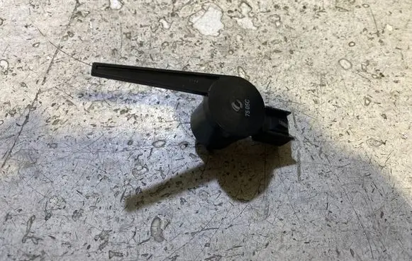 Chrysler 300C Brake pedal sensor switch 56038969AA