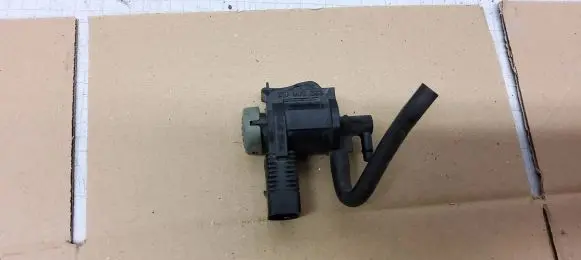 Volkswagen Caddy Turbo solenoid valve 1K0906283A