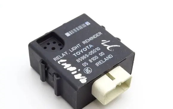 Toyota Carina T190 Other control units/modules 8596905010