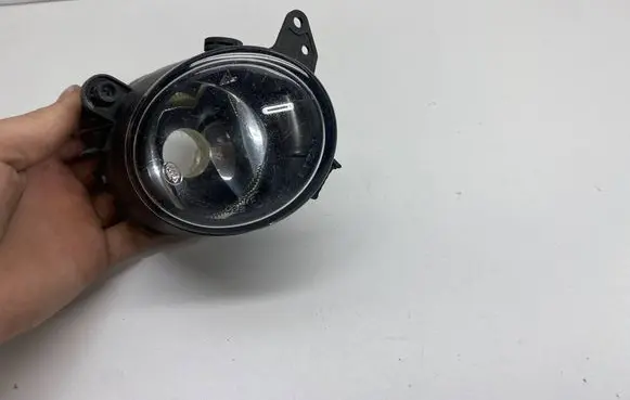 Mitsubishi Lancer VIII Front fog light 8321A264 0305069002 LE02A130