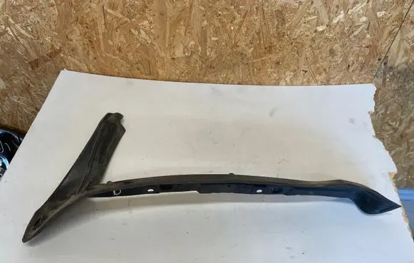 Audi A5 8T 8F Fender end trim 8T0821112
