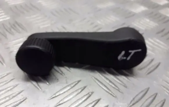 Volkswagen PASSAT B4 Rear door window winding handle 3A0837581B