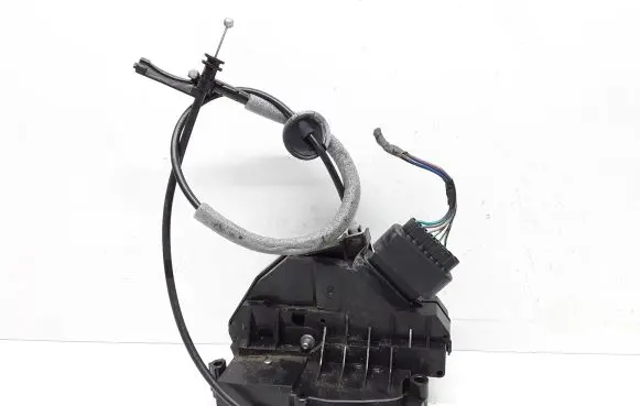 Volvo S60 Front door lock 31301740